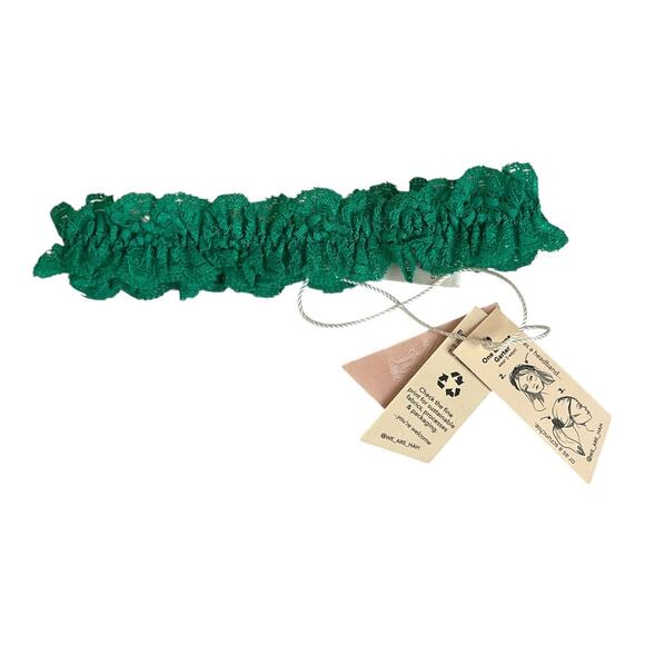 We are HAH / Free People NWT Strung Out Garter Emerald Green Headband Scrunchie - Picture 1 of 5